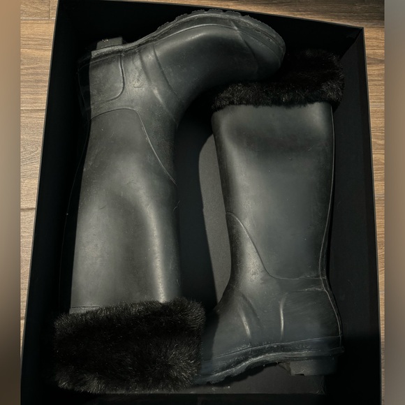Hunter Shoes - HUNTER Women size 10 boots with fleece socks